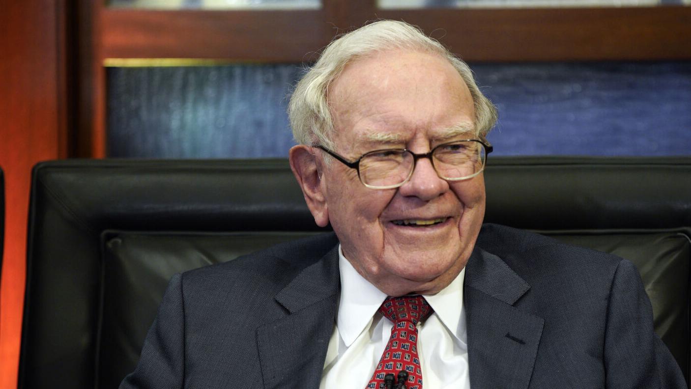 Warren Buffett raises fossil fuel bets